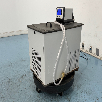 VWR Recirculating Water Bath image 1